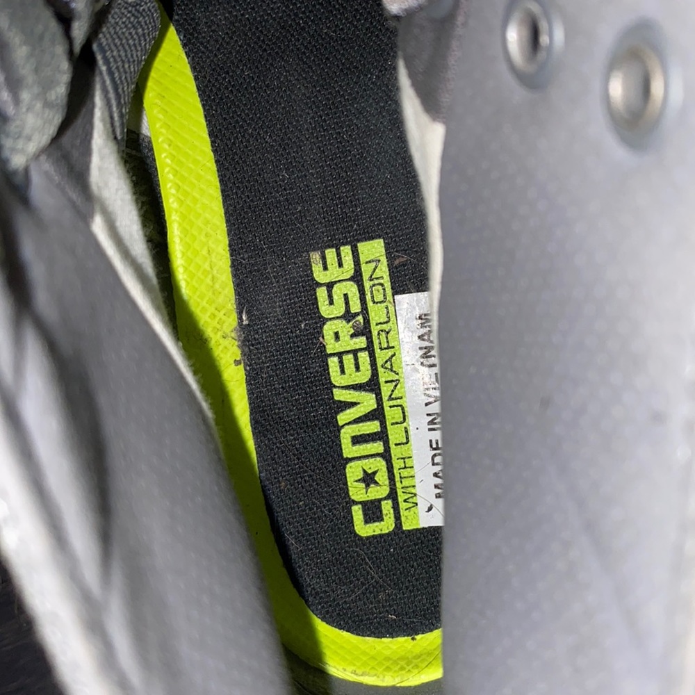 W size 9, M size 7 Chuck Taylor’s